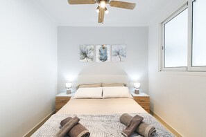 1 habitación, escritorio, tabla de planchar con plancha y wifi gratis 