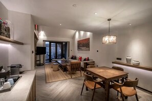 Deluxe-Einzelzimmer, Balkon, Seeblick | Daunenbettdecken, Zimmersafe, kostenlose Babybetten, kostenloses WLAN