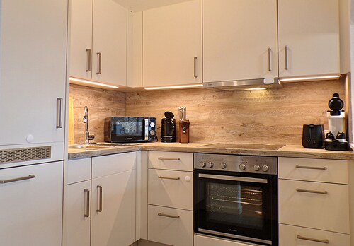 Ferienhaus am Knoten A10 Grill, Terrasse, Schreibtisch, Drucker, 2xTV, Küche