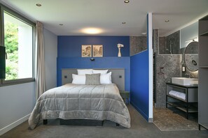 Fer et planche à repasser, Wi-Fi gratuit, draps fournis