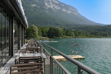 餐厅. 湖畔别墅