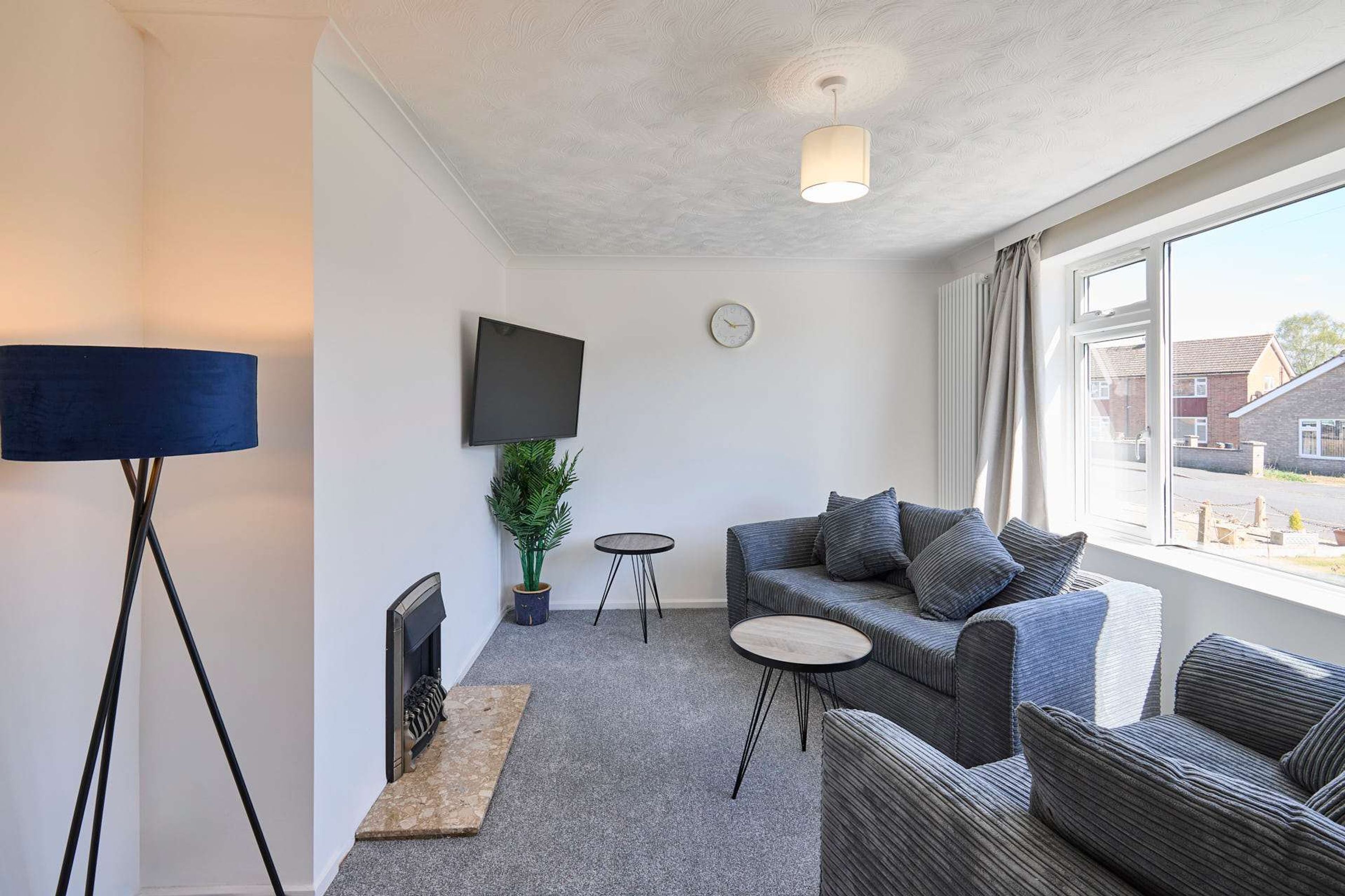 スタジオ バリアフリー | 2 室のベッドルーム、デスク