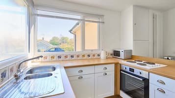 House, Accessible | 2 bedrooms, desk