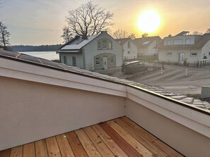 Huoneisto, 2 makuuhuonetta, parveke, näköala puutarhaan | Ulkoalueet