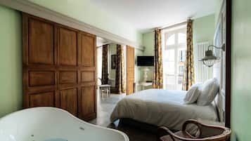 Romantic Apartment, City View | 1 bedroom, premium bedding, pillow-top beds, soundproofing