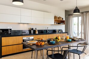 Frigorífic, microones, forn i rentaplats