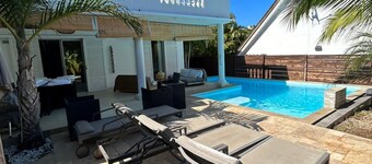 Villa Mahé with pool and sea view