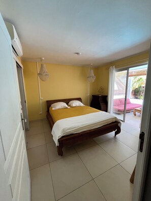 3 bedrooms, free WiFi, bed sheets - Villa Mahé with pool and sea view (Saint-Paul)