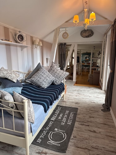 Landhaus 'Landidyll' mit gemeinsamer Terrasse, privatem Garten und Wi-Fi