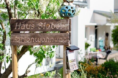 Ferienwohnung 'Sieber' mit Gemeinschaftspool, privater Terrasse und Wi-Fi