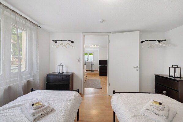 2 bedrooms, free WiFi, bed sheets - Apartment 'M B Homes Schlatt' with Lake View, Shared Terrace and Wi-Fi (Hechingen)