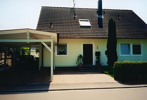 Exterior - Apartment 'Wehrle' with Shared Garden and Wi-Fi (Breisach am Rhein)