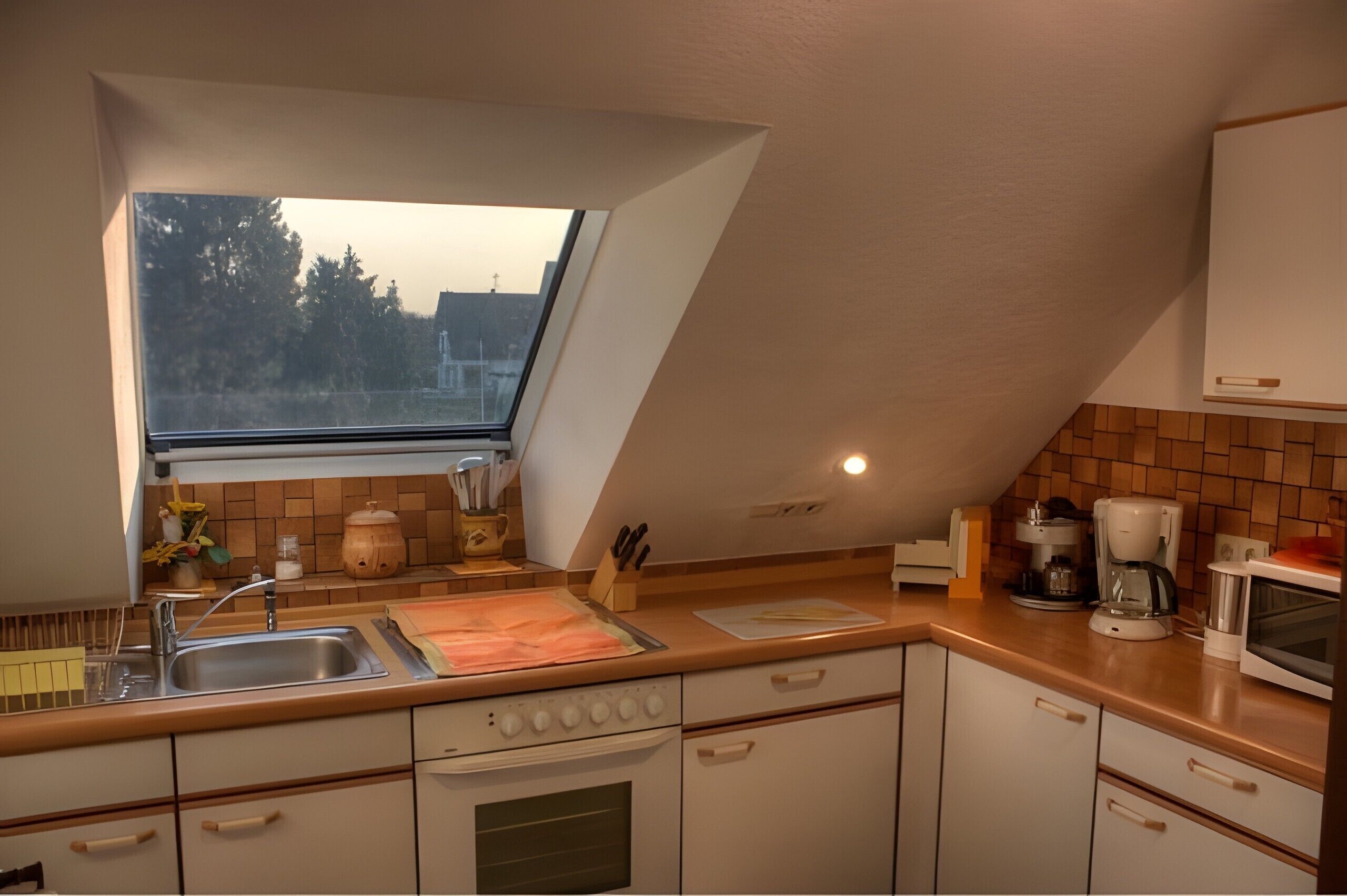 Kühlschrank, Mikrowelle, Geschirrspüler