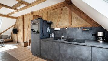 Kühlschrank, Ofen, Herdplatte, Geschirrspüler