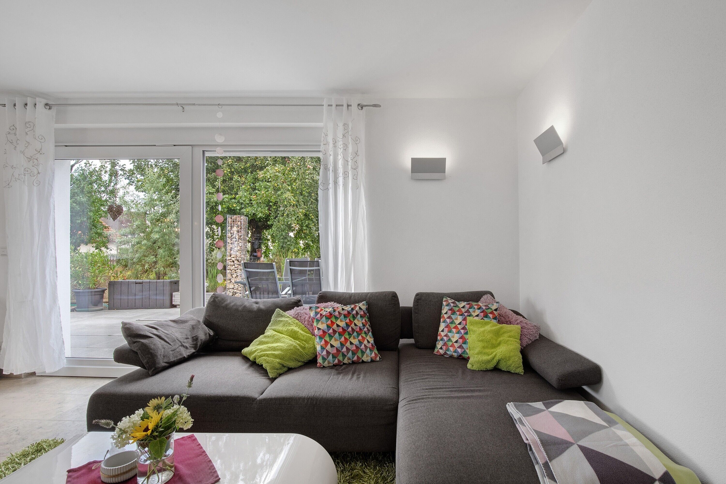 TV, fireplace, stereo