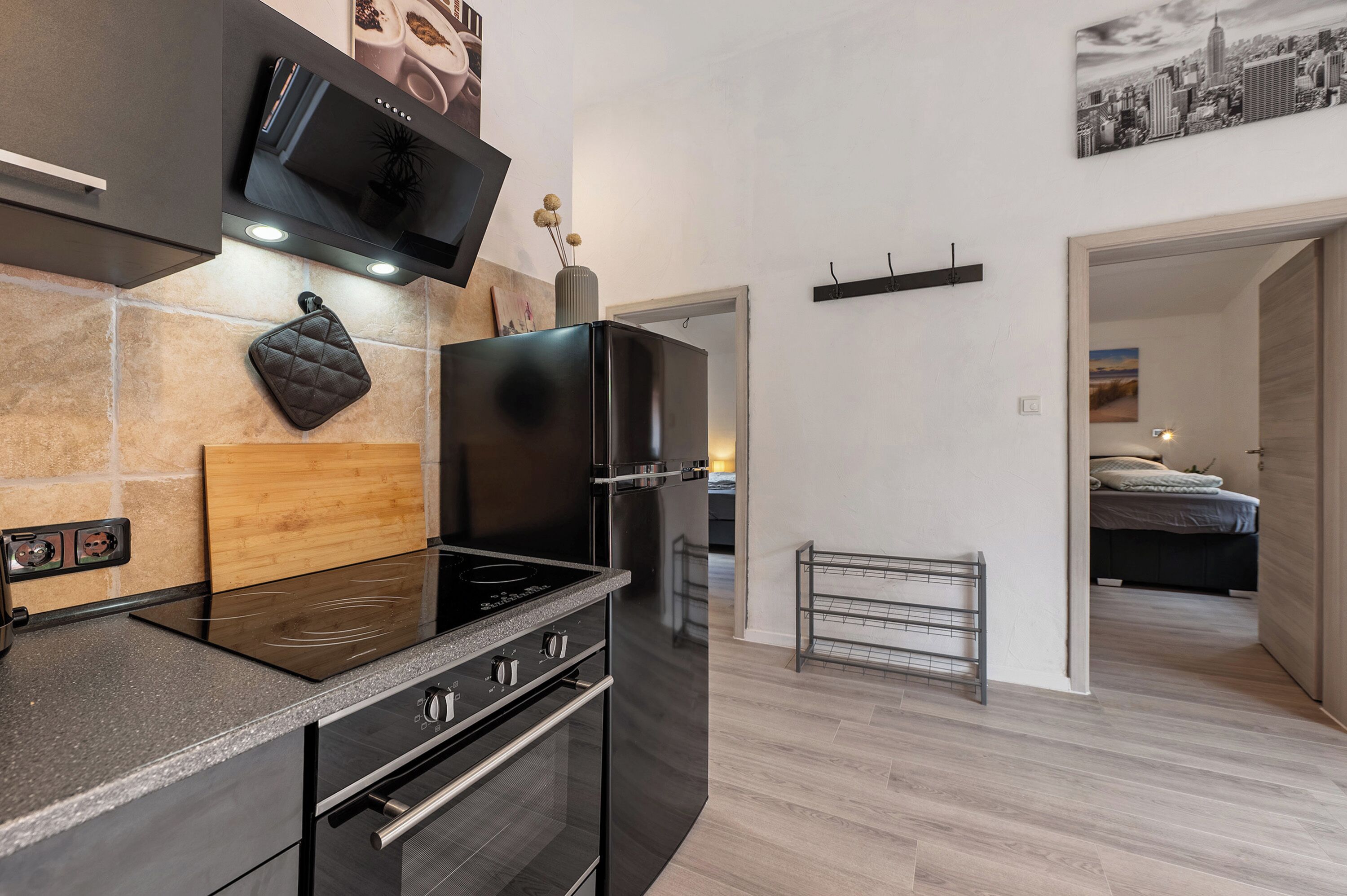 Refrigerador, horno, placa de cocina, cafetera/tetera