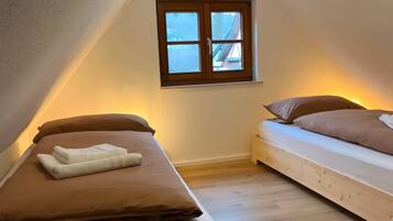 2 bedrooms, free WiFi, bed sheets