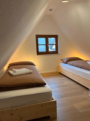 2 habitaciones, wifi gratis y ropa de cama 