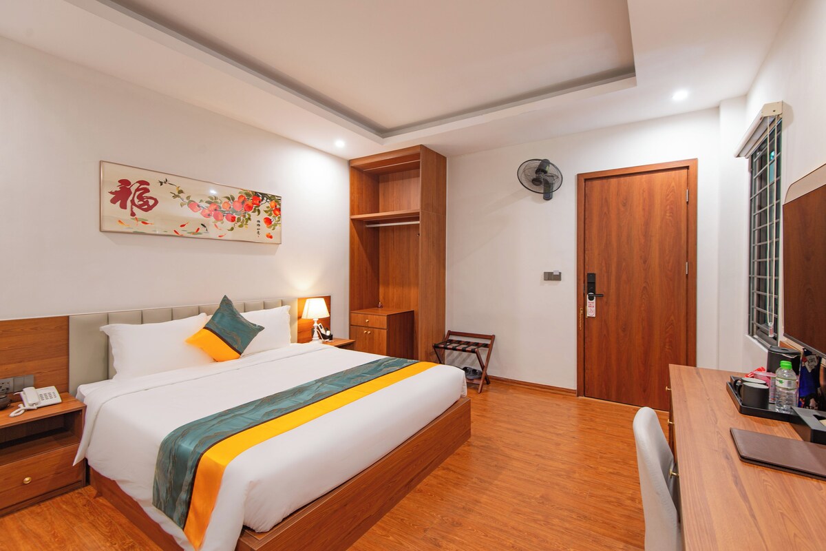 Deluxe Double Room Single Use | Soundproofing, WiFi (free), bed sheets