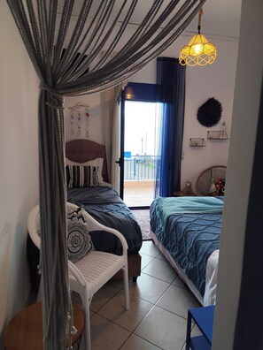 1 habitación, tabla de planchar con plancha, wifi y ropa de cama 