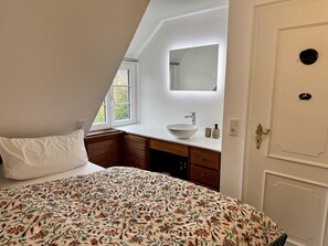 3 bedrooms, iron/ironing board - Nala's Hüs - Beautiful house for 6 pers. with terrace, parking lot, WLAN. (Westerland)