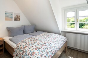 3 chambres, fer et planche à repasser