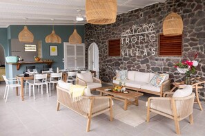 Interior - Turtle Rock, private sea access (Les Anses-d´Arlet)