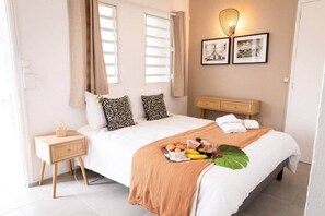 5 bedrooms, iron/ironing board, free WiFi, bed sheets - Turtle Rock, private sea access (Les Anses-d´Arlet)