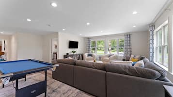 House | 4 bedrooms, Internet