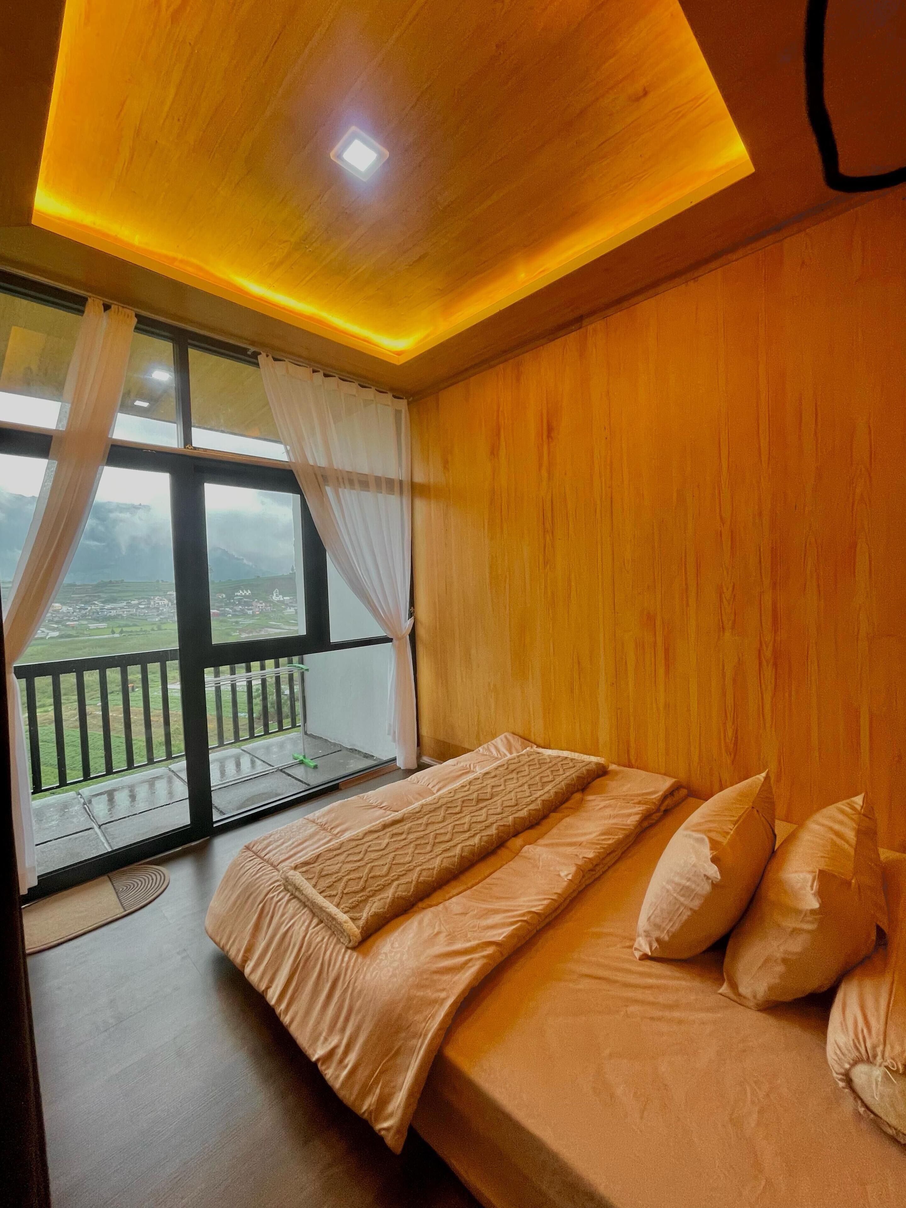 Family Room, Mountain View | Free WiFi