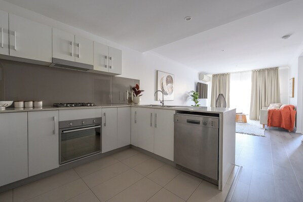 Fridge, microwave, oven, stovetop