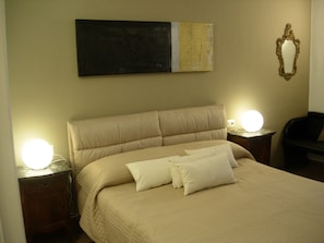 3 chambres, fer et planche à repasser, Wi-Fi, draps fournis