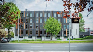 واجهة المنشأة