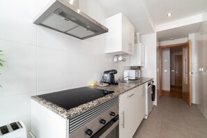 Fridge, microwave, oven, dishwasher - Panama 14 (Vigo)