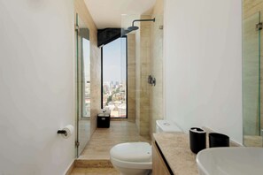 Shower, hair dryer, towels, shampoo - w* | Elegant 1BR w/ Amazing Deco in Prime CDMX (Ciudad de México)