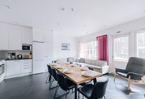 Comfort Apartment, Courtyard View - 3BR Holiday Apt. with Sauna (Kittilä)