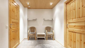 Appartement Confort, vue cour intérieure | 3 chambres, literie de qualité supérieure, couette en duvet d'oie