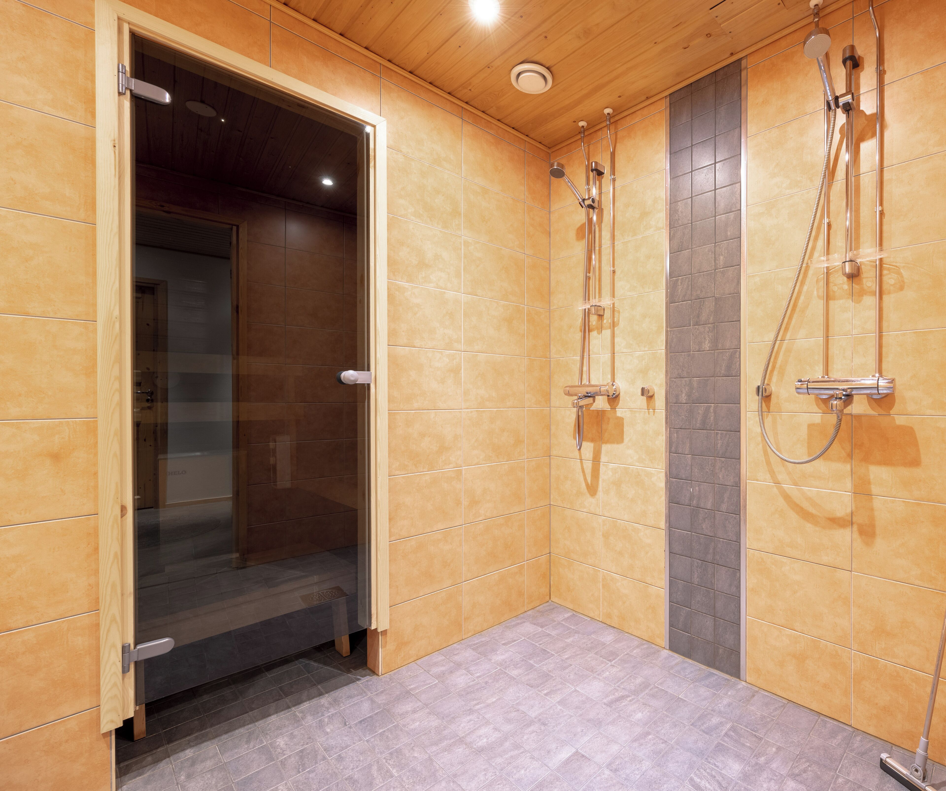 Comfort Apartment, Courtyard View | Bathroom | Shower, hair dryer, towels, soap