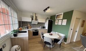Dining - Jo's Studio - Your oasis of calm in Cangas de Morrazo (Cangas)
