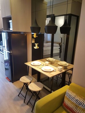 Superior Apartment, 1 Bedroom, Kitchen, City View | Private kitchenette