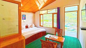 Standard Room, Balcony | Meja, Wi-fi percuma 