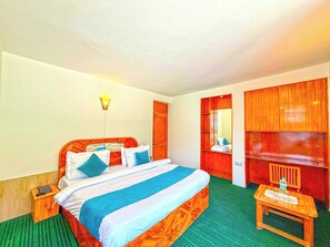 Standard Room, Balcony | Desk, free WiFi - Hotel Alpine Manali (Manali)