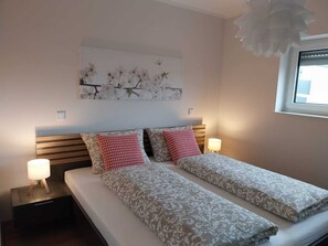 2 chambres, accès au Wi-Fi (inclus), literie fournie