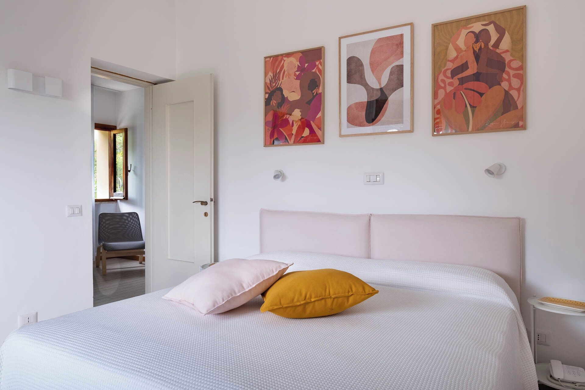 Standard-Doppel- oder -Zweibettzimmer | Zimmersafe, Babybetten, kostenloses WLAN, Bettwäsche