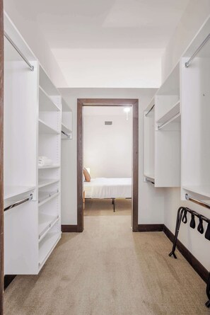 1 bedroom, desk, iron/ironing board, WiFi