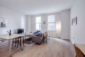 Televisie en een kantoor