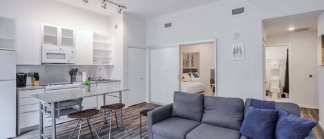 تلفزيون، مكتب