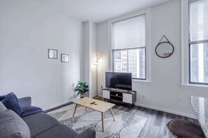 TV, studio