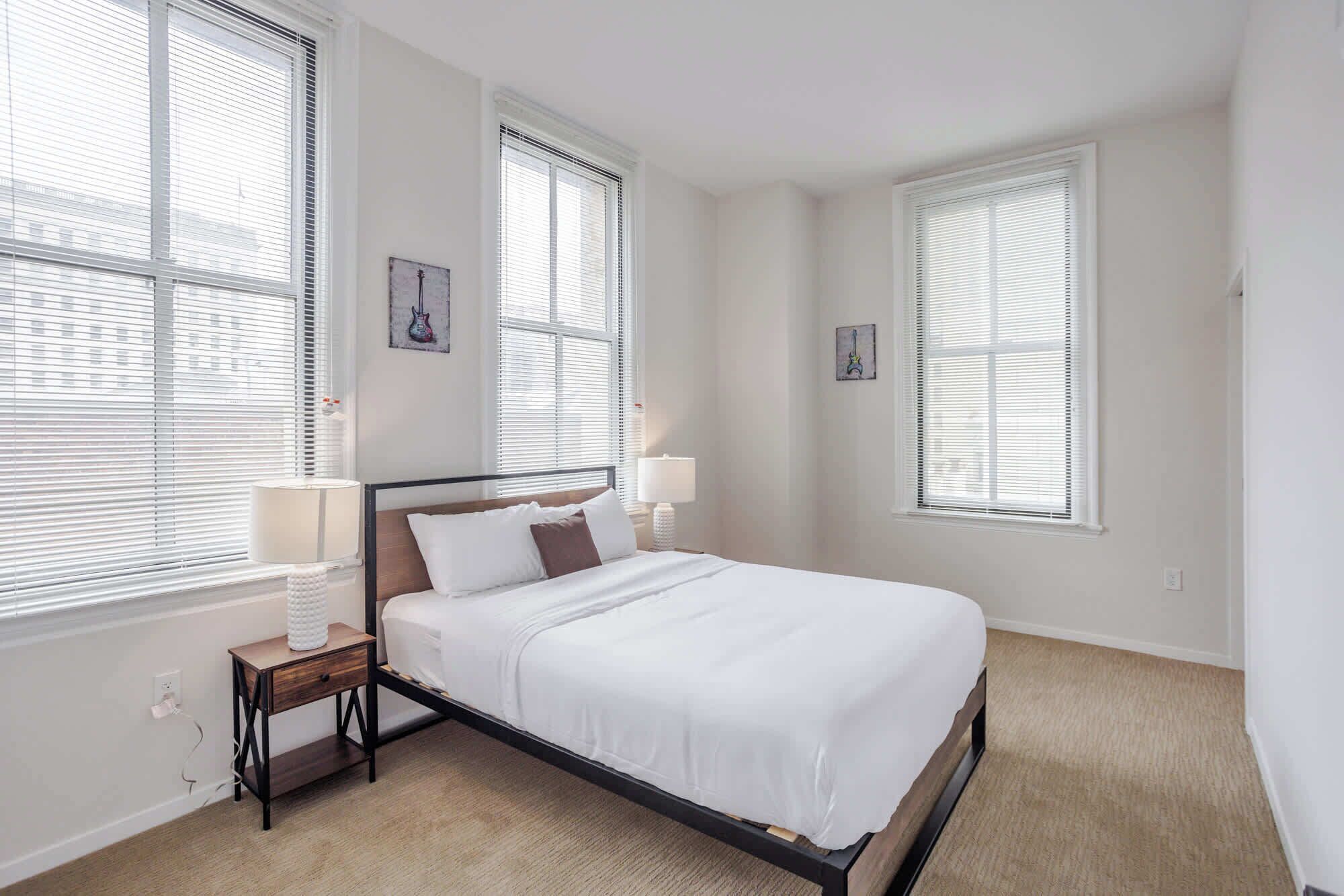 2 bedrooms, desk, iron/ironing board, WiFi