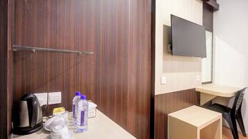 Tomannsrom – deluxe | Skrivebord, wi-fi (inkludert) og sengetøy